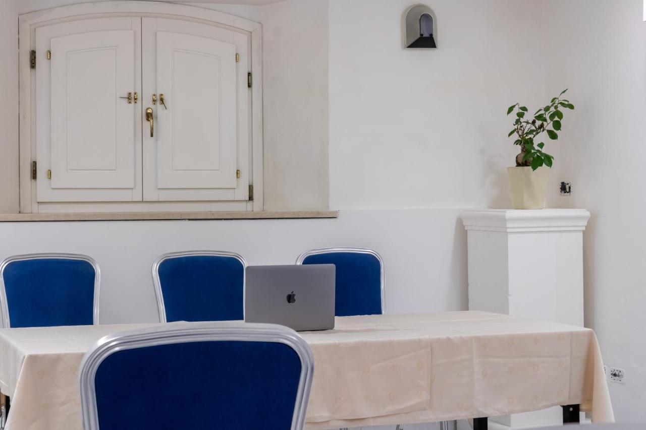 Esedra Hotel Римини Екстериор снимка